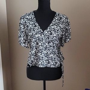RIPE Black & White Wrap Top w/ Ties